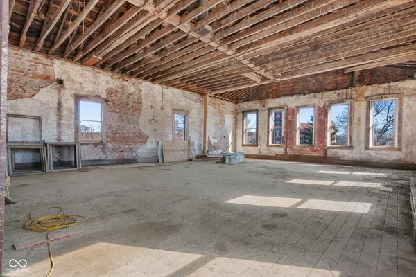 $199,900 | 5 North Pike Street, Vernon, IN 47282