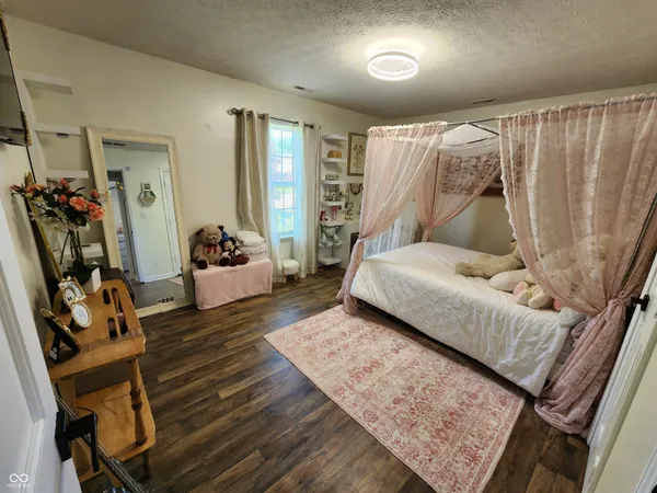 $349,000 | 6136 Sandcherry Drive, Indianapolis, IN 46236