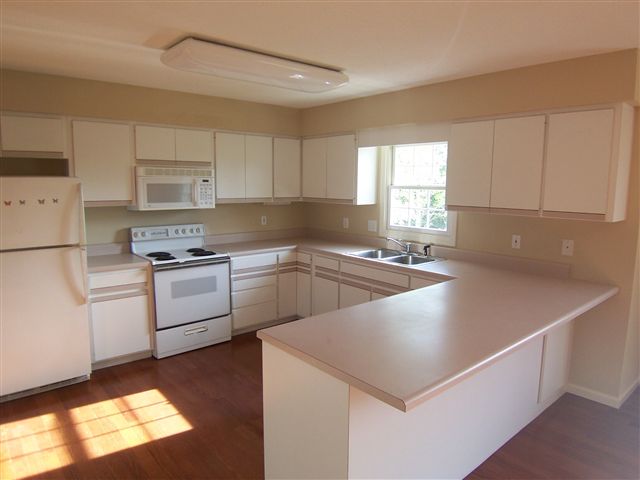 638 Barnes Road Seneca, SC 29672 - Photo 8 of 23 Gallery Image 8