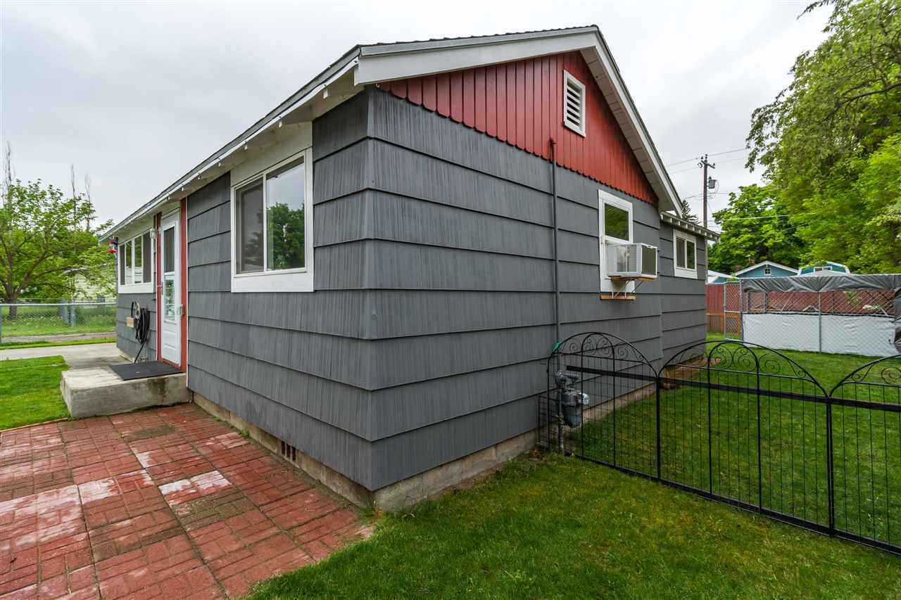 3315 North Edgerton Road Spokane Valley, WA 99212 - Photo 3 of 20
