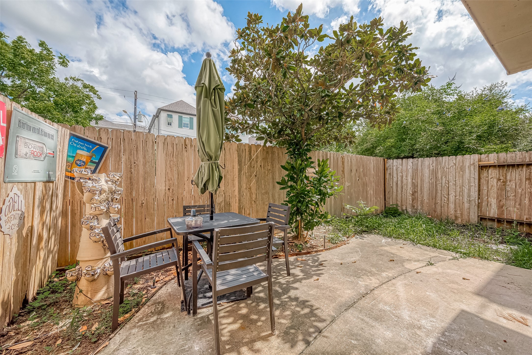 2150 Stacy Knoll Houston, TX 77008 - Photo 8 of 40 Patio