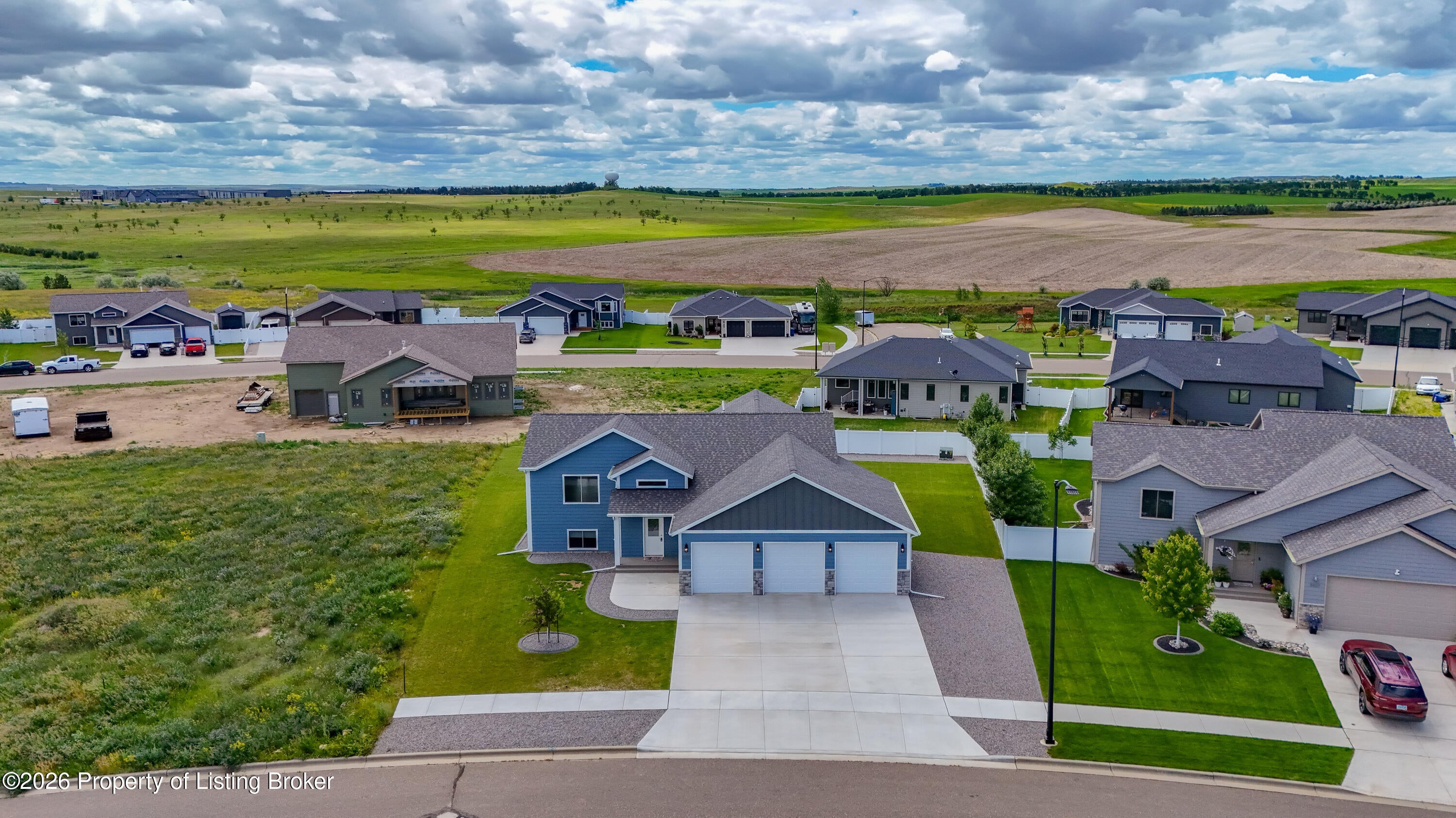 3403 Shamrock Loop Dickinson, ND 58601 - Photo 38 of 42 Gallery Image 38