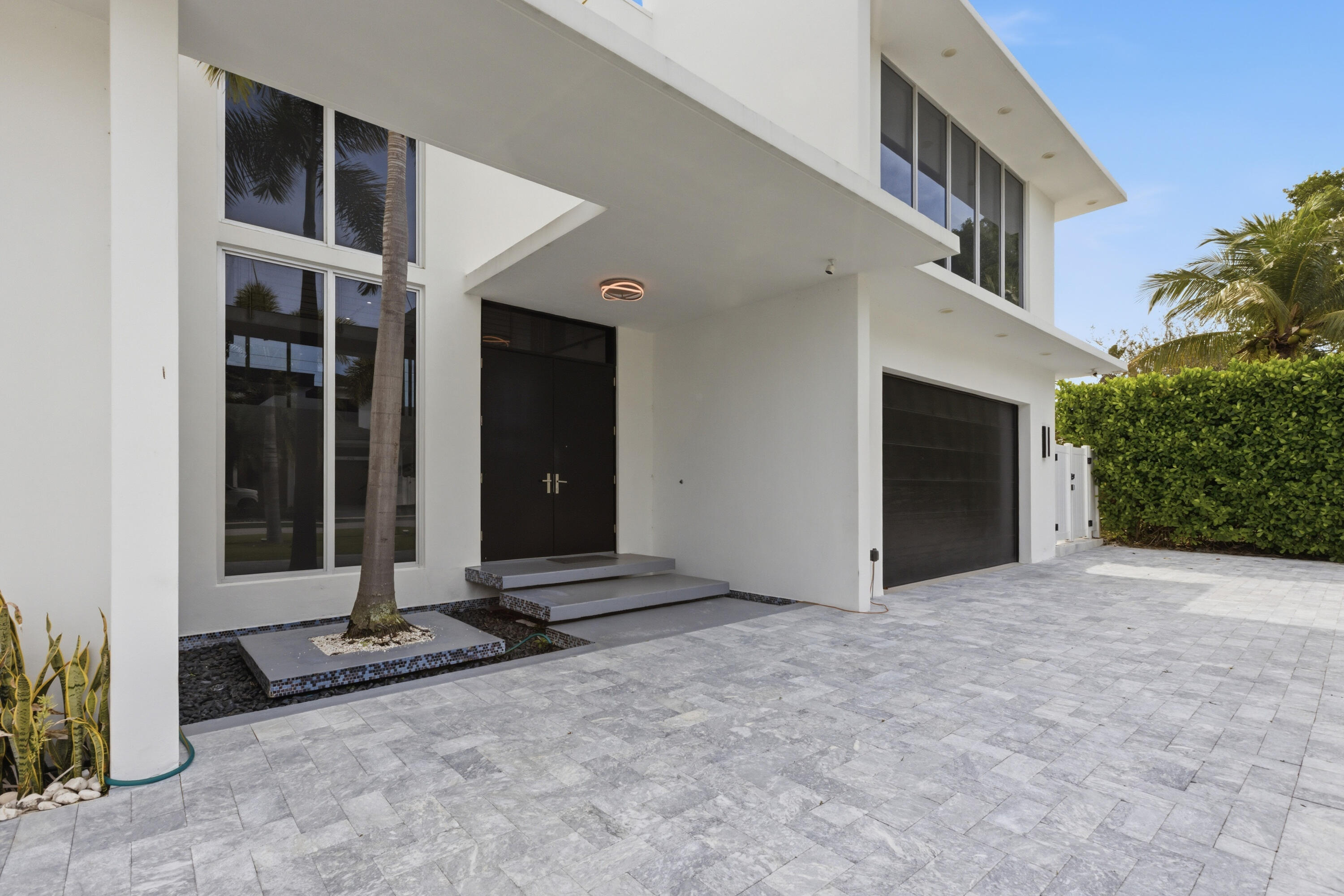 284 Northeast 7th Street Boca Raton, FL 33432 - Photo 9 of 56 284 NE 7th Street-0815