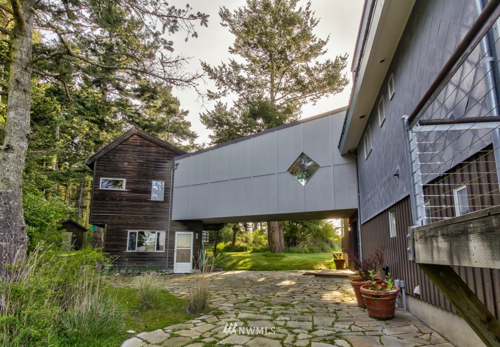 522 Whitecliff Farm Road Decatur Island, WA 98221 - Photo 3 of 21