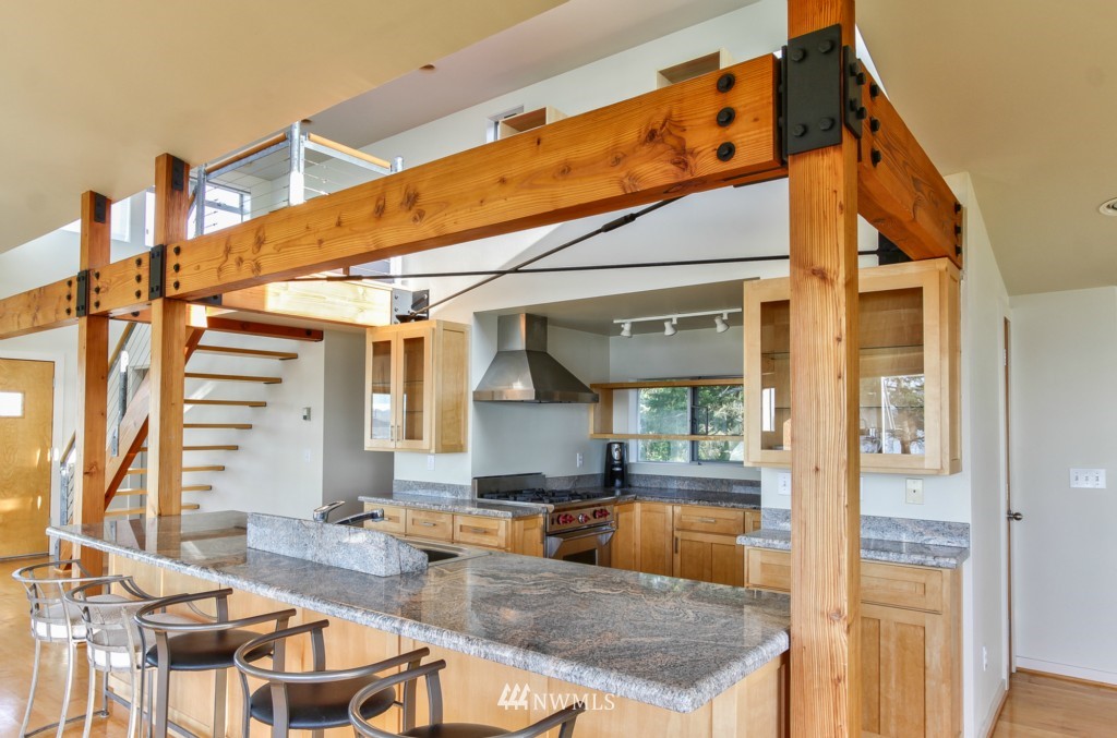 522 Whitecliff Farm Road Decatur Island, WA 98221 - Photo 9 of 21