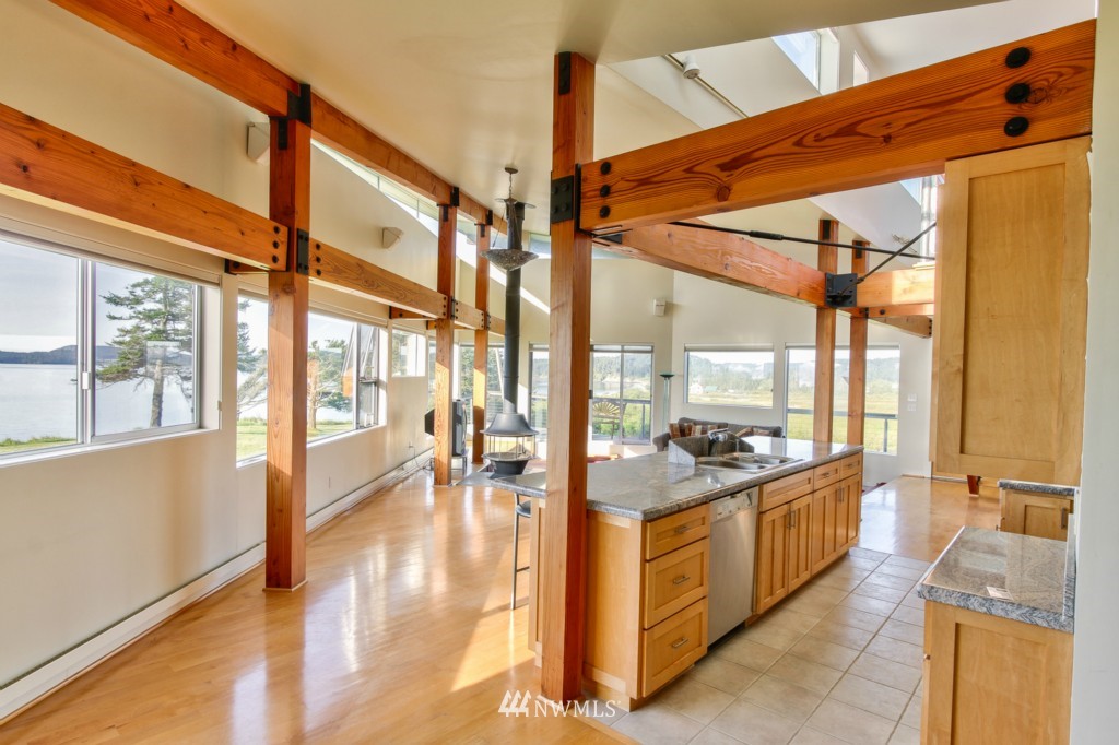 522 Whitecliff Farm Road Decatur Island, WA 98221 - Photo 10 of 21