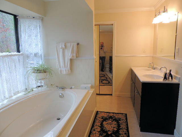 522 Cliffside Road Pikeville, TN 37367 - Photo 12 of 33 12 MASTER BATH