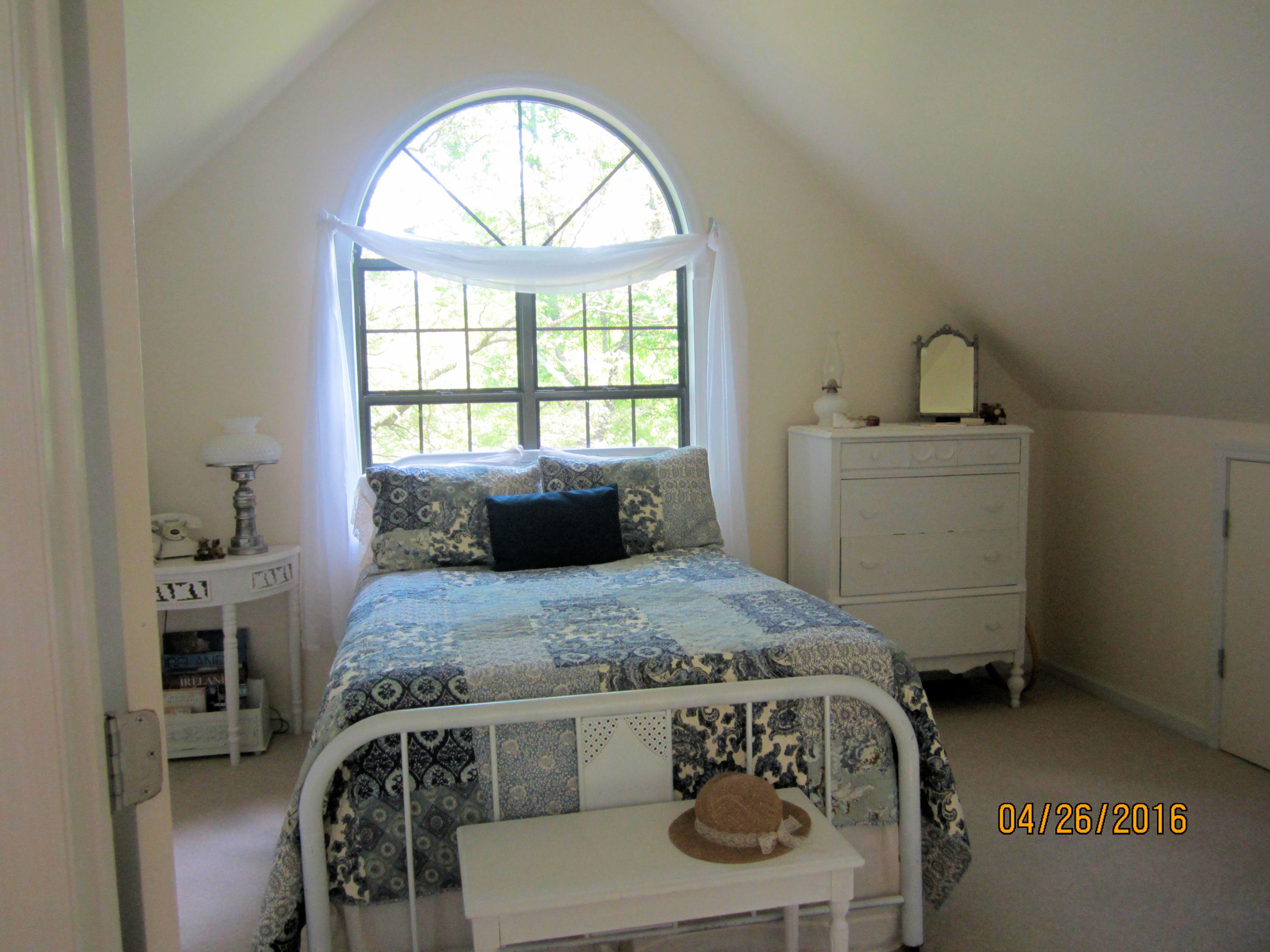 522 Cliffside Road Pikeville, TN 37367 - Photo 15 of 33 15 GUEST BEDROOM (BLUE)