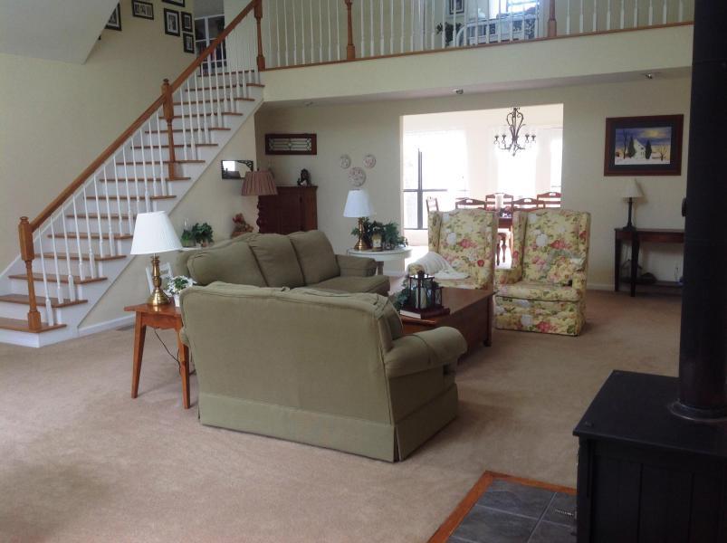 522 Cliffside Road Pikeville, TN 37367 - Photo 24 of 33 24 STAIRWAY