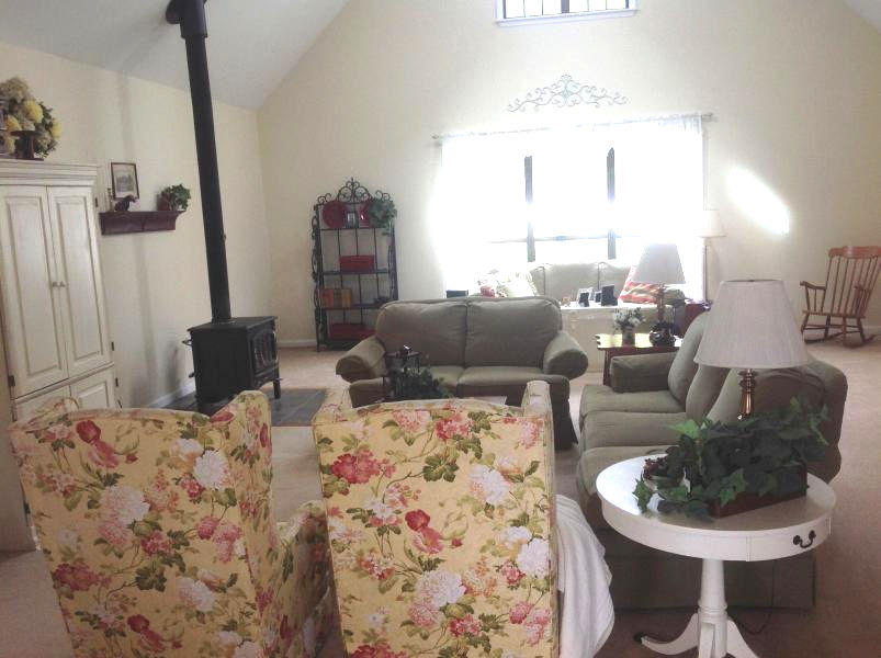 522 Cliffside Road Pikeville, TN 37367 - Photo 25 of 33 25 LIVING ROOM