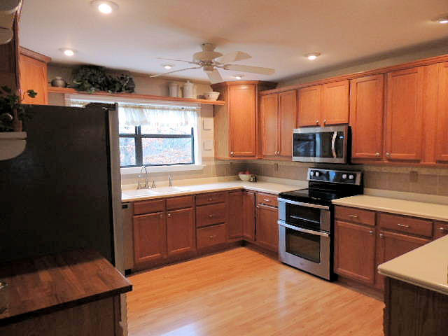 522 Cliffside Road Pikeville, TN 37367 - Photo 5 of 33 5 KITCHEN