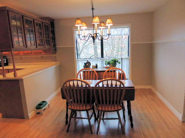 522 Cliffside Road Pikeville, TN 37367 - Photo 8 of 33 8 BREAKFAST NOOK