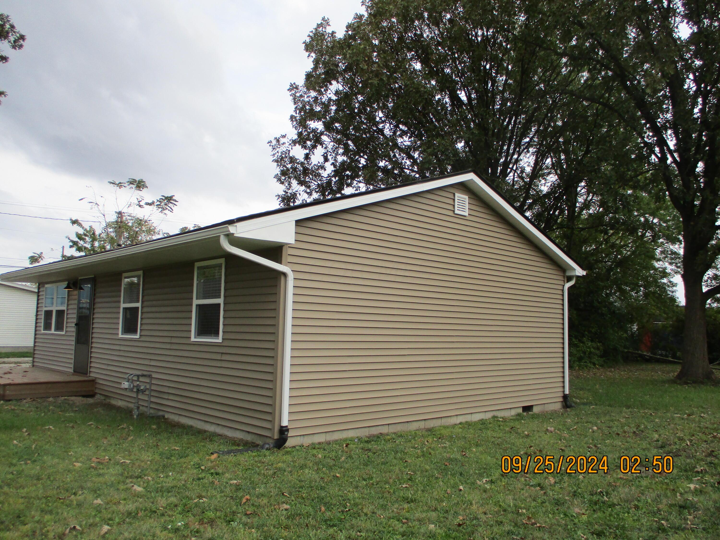 407 Evans Road Marion, OH 43302 - Photo 3 of 18 IMG_2003