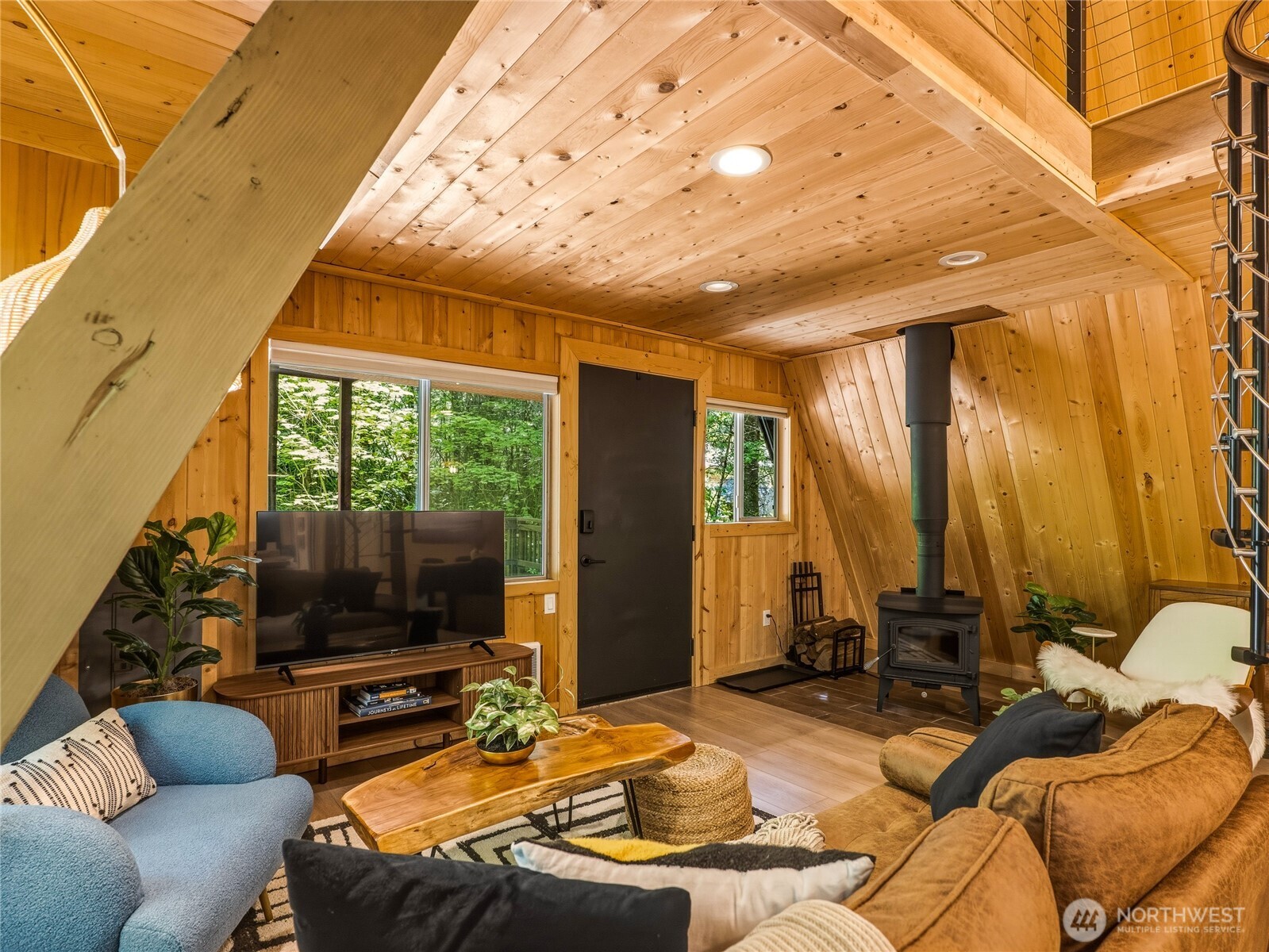 11857 Tye River Road Northeast Skykomish, WA 98288 - Photo 7 of 40