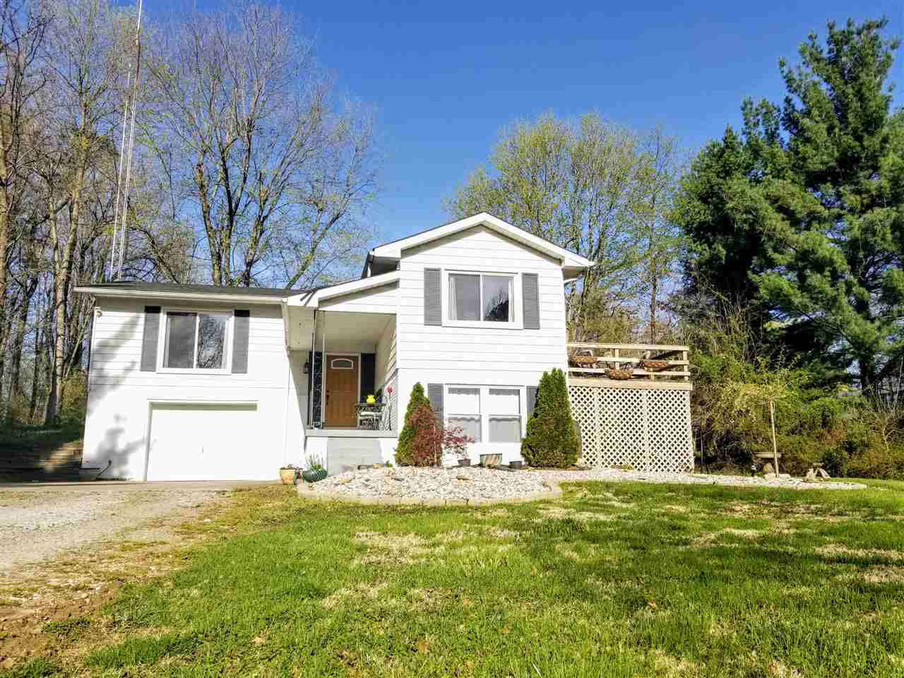 5755 West Martin Road Newburgh, IN 47630 - Photo 2 of 35