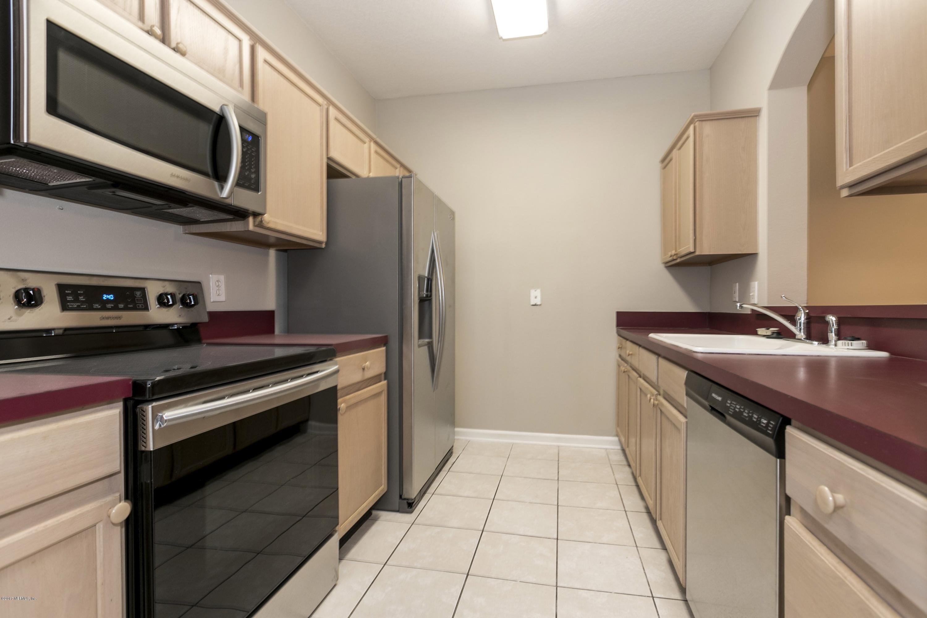 10550 Baymeadows Road, Unit 118 Jacksonville, FL 32256 - Photo 3 of 20 007_Kitchen