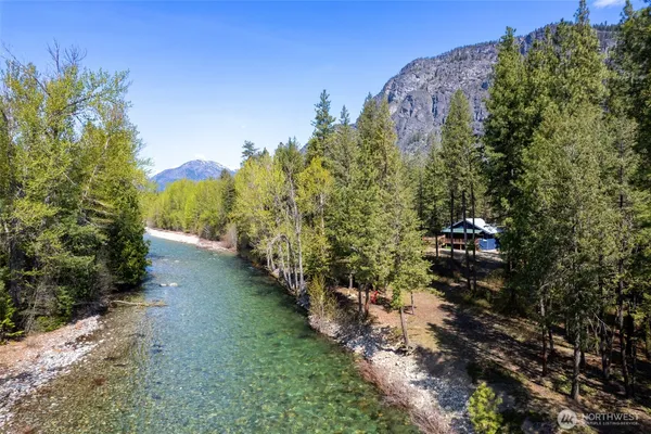 $925,000 | 225 C Lost River Road, Mazama, WA 98833