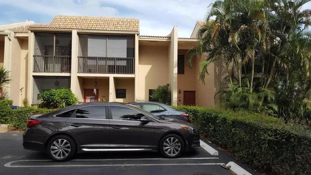 $2,500 | 9101 Northwest 38th Drive, Coral Springs, FL 33065