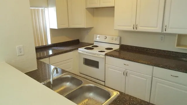 $2,500 | 9101 Northwest 38th Drive, Coral Springs, FL 33065