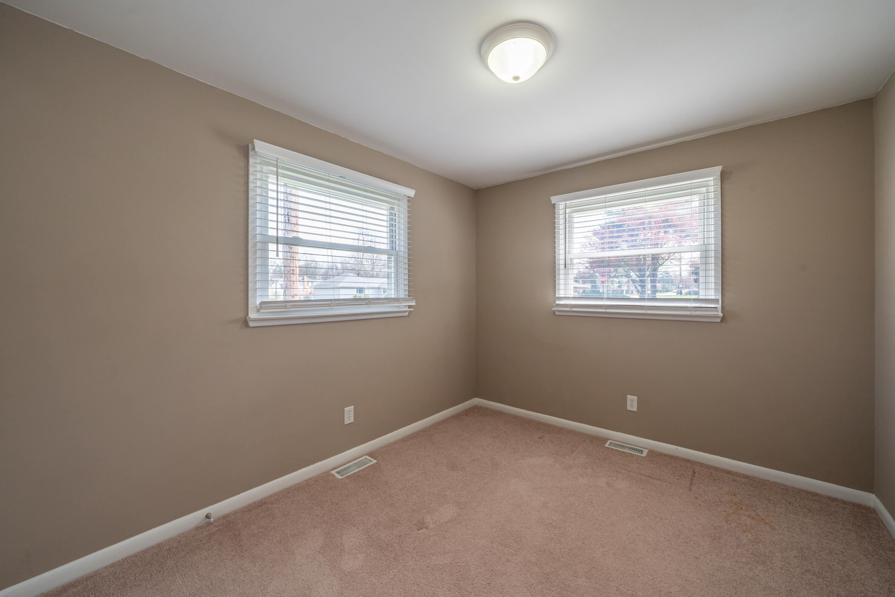 1211 Claybourne Road Kettering, OH 45429 - Photo 22 of 43