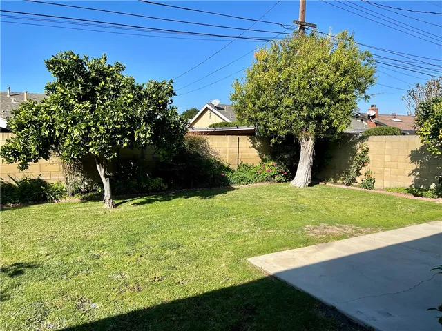 $1,050,000 | 16291 Hawaii Lane, Huntington Beach, CA 92649