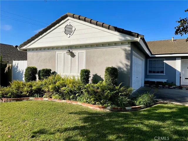 $1,050,000 | 16291 Hawaii Lane, Huntington Beach, CA 92649