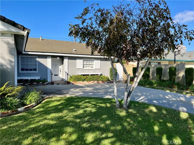 $1,050,000 | 16291 Hawaii Lane, Huntington Beach, CA 92649