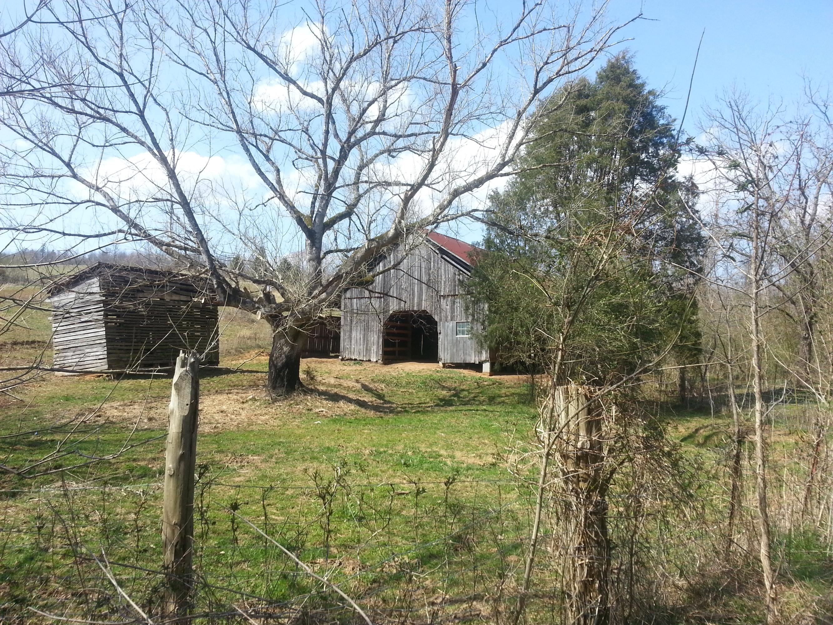 950 Mannis Road Madisonville, TN 37354 - Photo 37 of 38 House 164