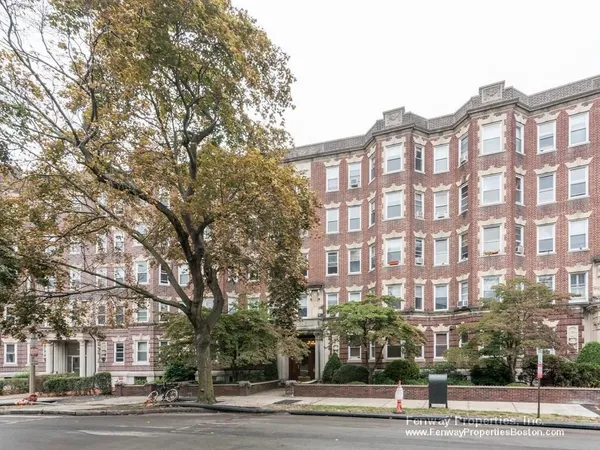 $4,500 | 131 Park Drive, Unit G1, Boston, MA 02215