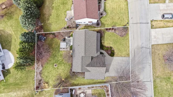 $480,000 | 1081 South Violet Lane, Appleton, WI 54914