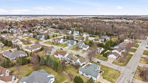 $480,000 | 1081 South Violet Lane, Appleton, WI 54914