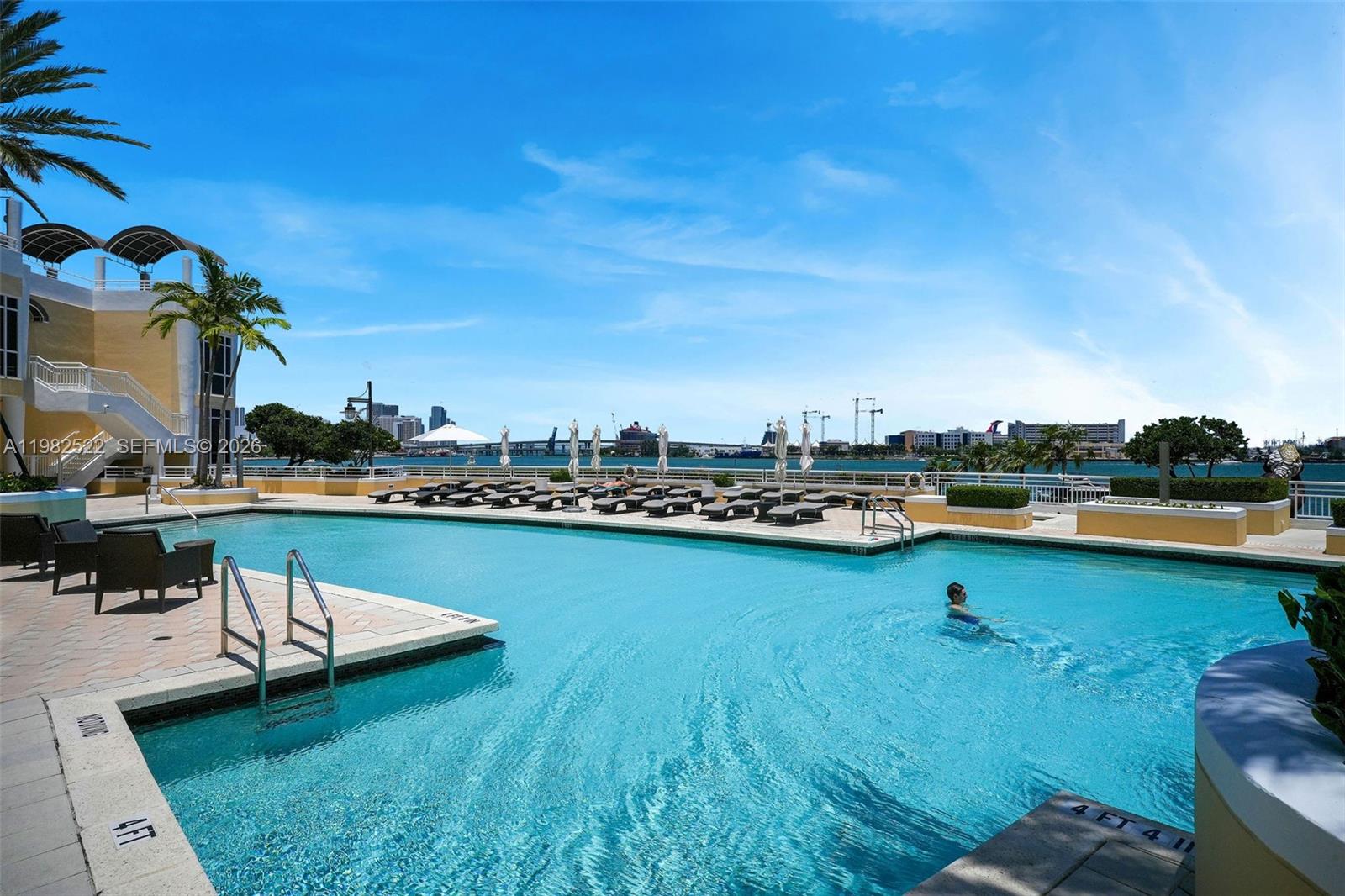 808 Brickell Key Drive, Unit 3702 Miami, FL 33131 - Photo 11 of 100