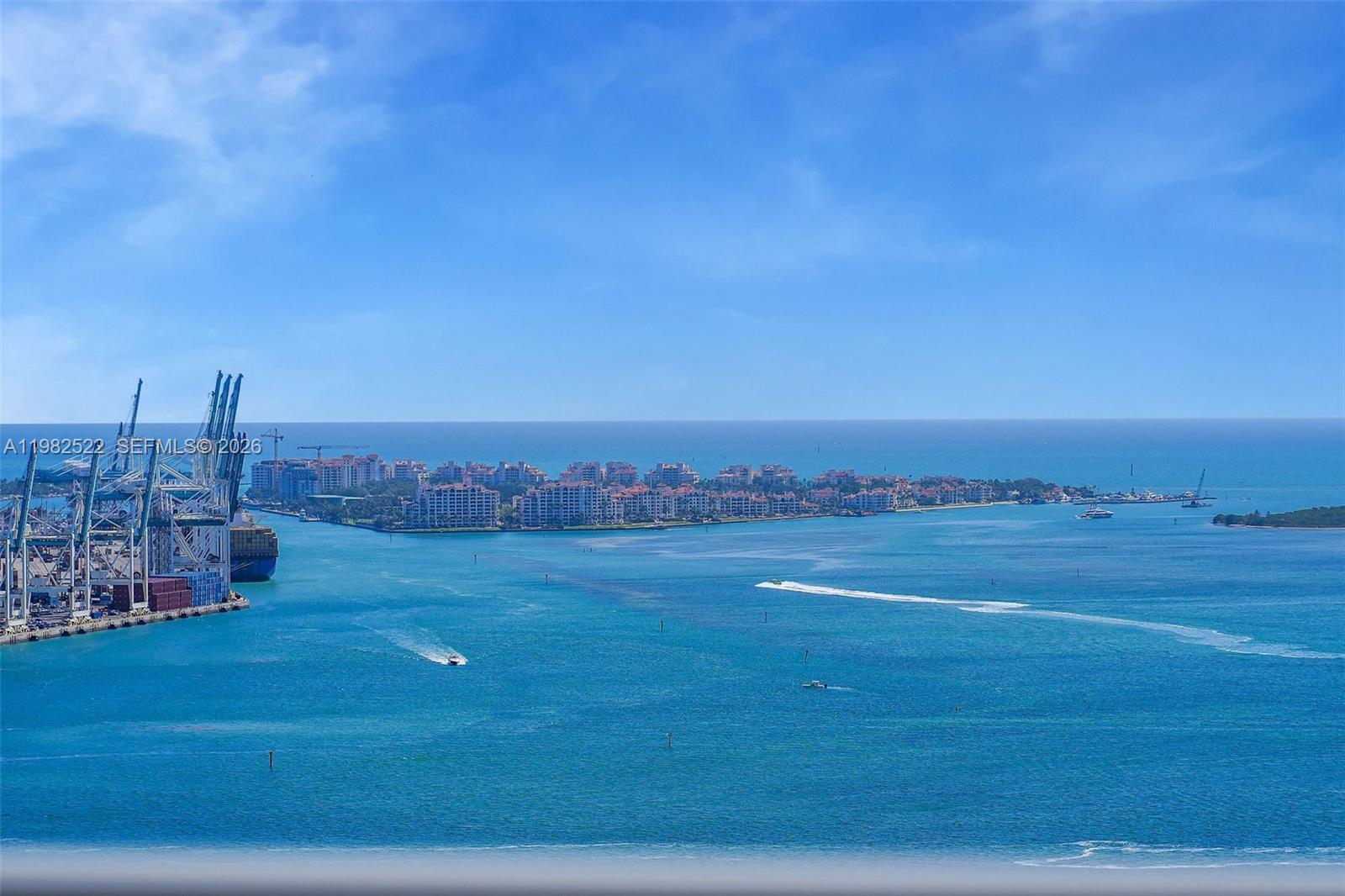 808 Brickell Key Drive, Unit 3702 Miami, FL 33131 - Photo 24 of 100