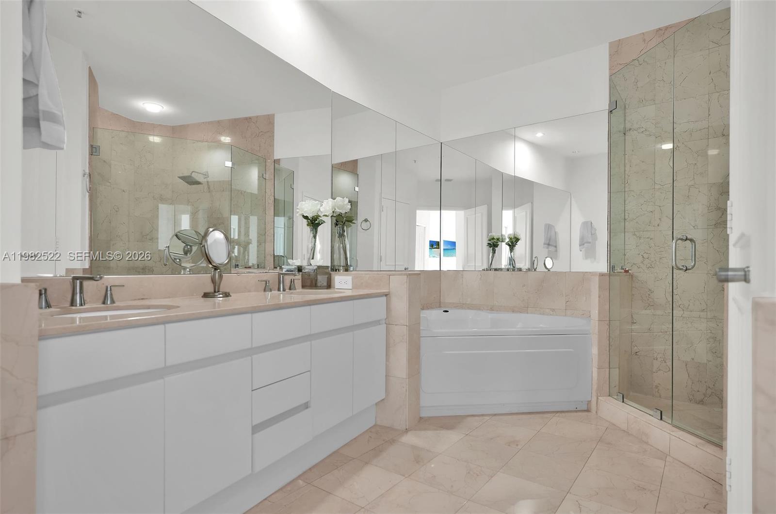 808 Brickell Key Drive, Unit 3702 Miami, FL 33131 - Photo 57 of 100