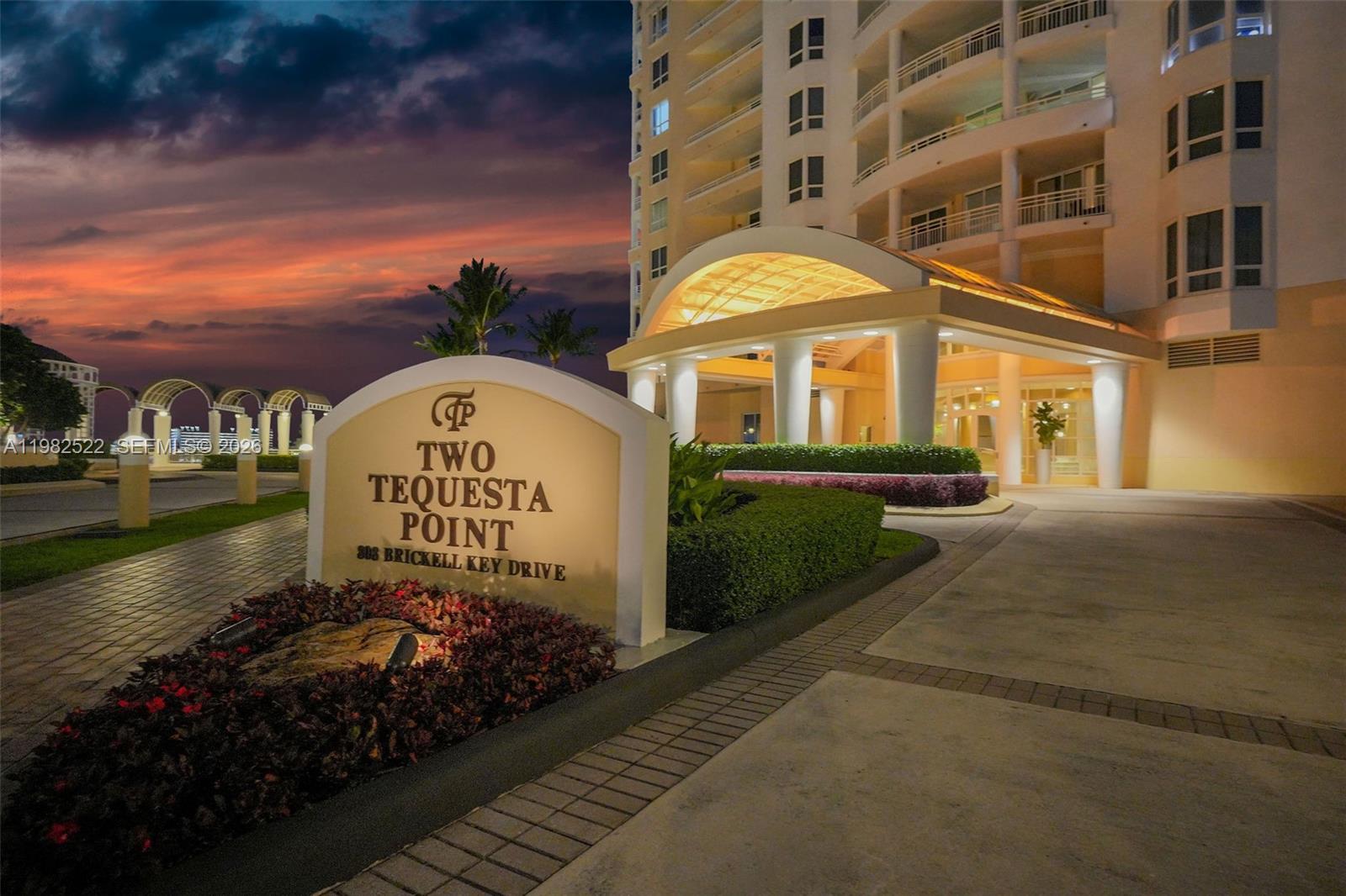 808 Brickell Key Drive, Unit 3702 Miami, FL 33131 - Photo 95 of 100