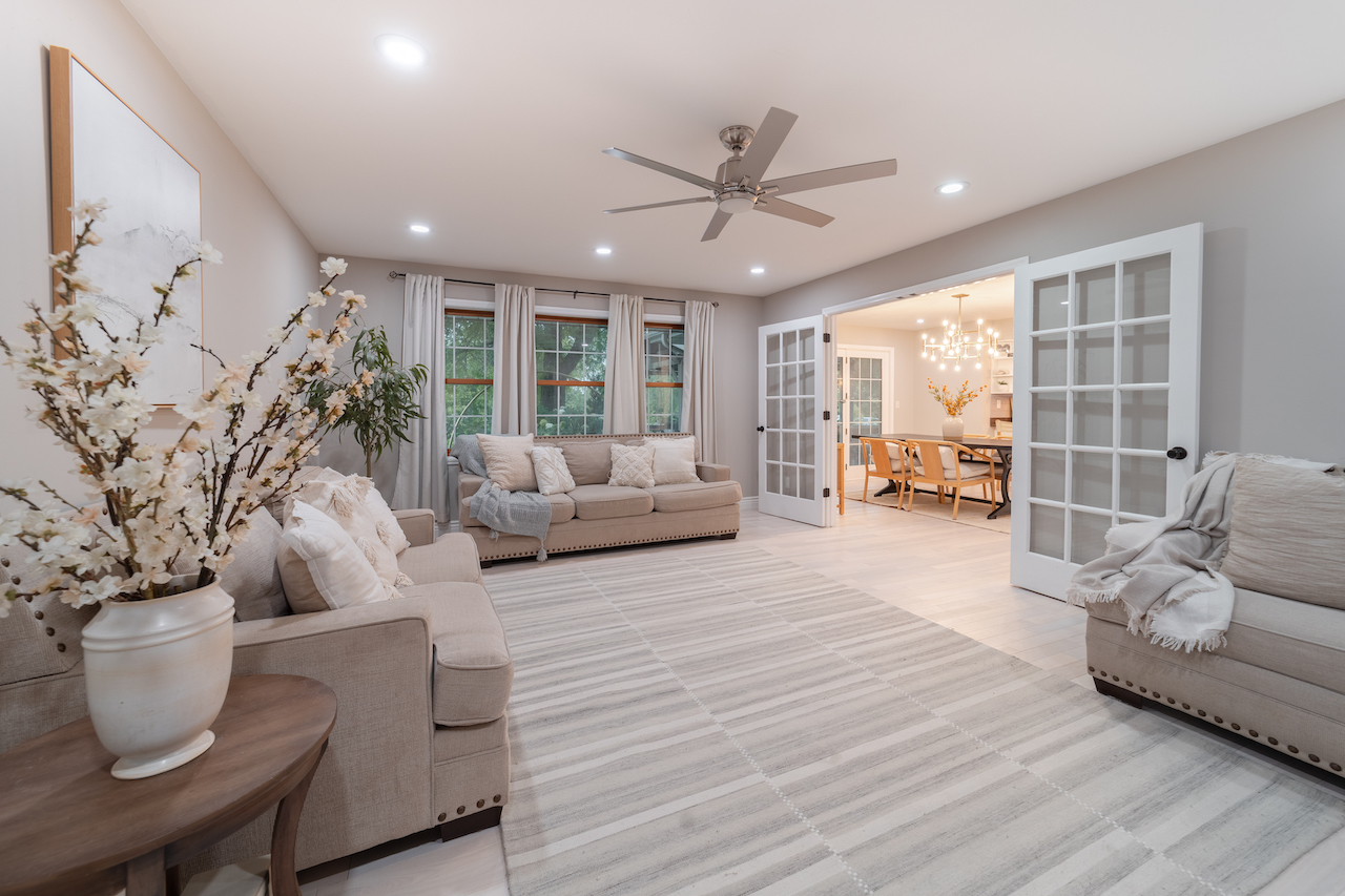 4818 5th Street Winthrop Harbor, IL 60096 - Photo 4 of 42 a living room with furniture and a large window