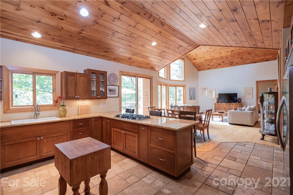 504 Revenuer Ridge Lane Hiddenite, NC 28636 - Photo 19 of 48 Gallery Image 19