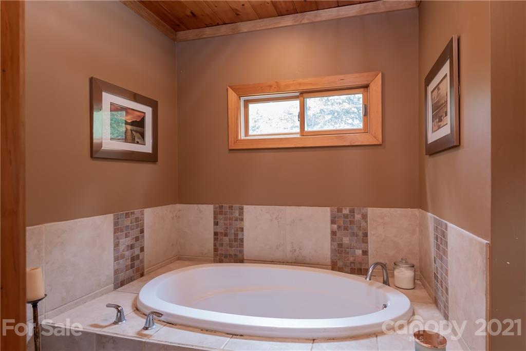 504 Revenuer Ridge Lane Hiddenite, NC 28636 - Photo 34 of 48 Gallery Image 34