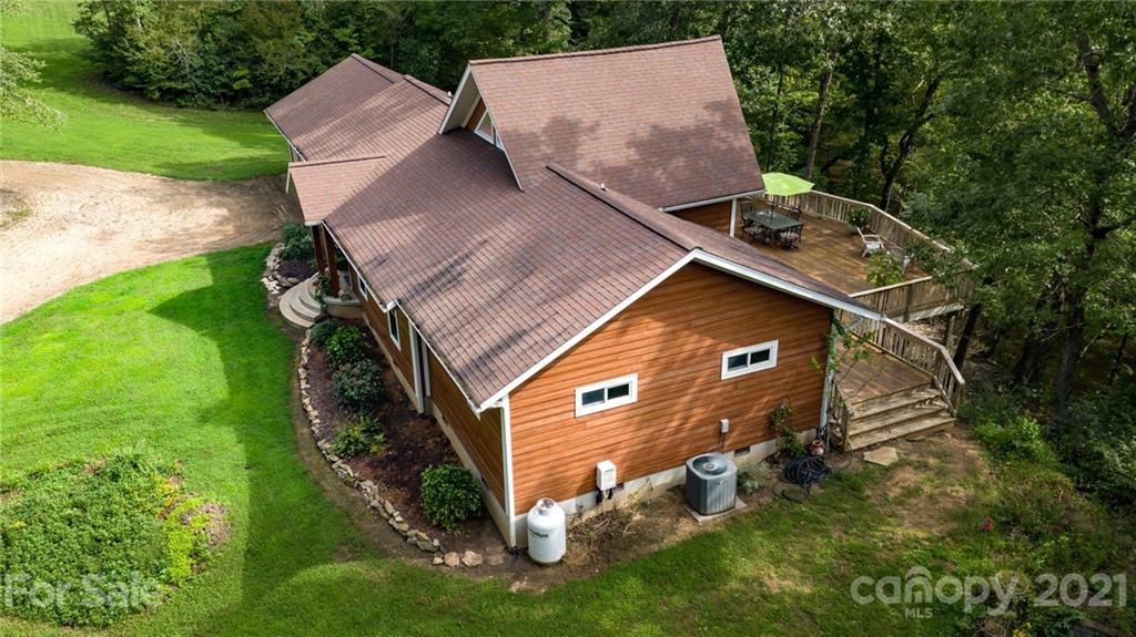 504 Revenuer Ridge Lane Hiddenite, NC 28636 - Photo 5 of 48 Gallery Image 5