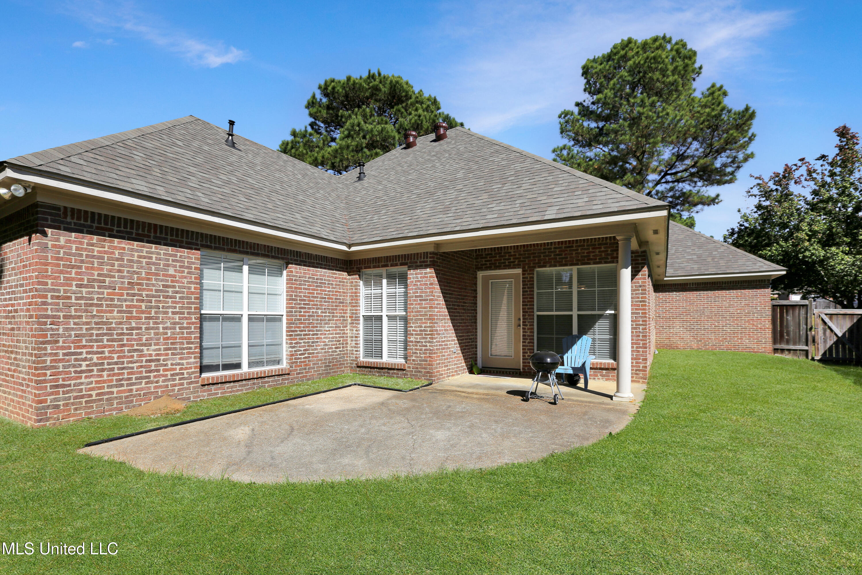 131 Devlin Springs Drive Madison, MS 39110 - Photo 13 of 17 131 Devlin Springs Dr - 15