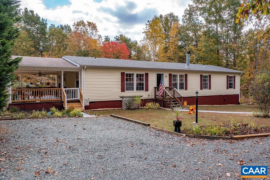 416 Hummingbird Road Scottsville, VA 24590 - Photo 1 of 36 Gallery Image 1