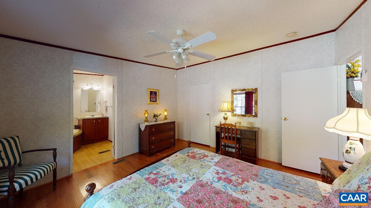 416 Hummingbird Road Scottsville, VA 24590 - Photo 13 of 36 Gallery Image 13
