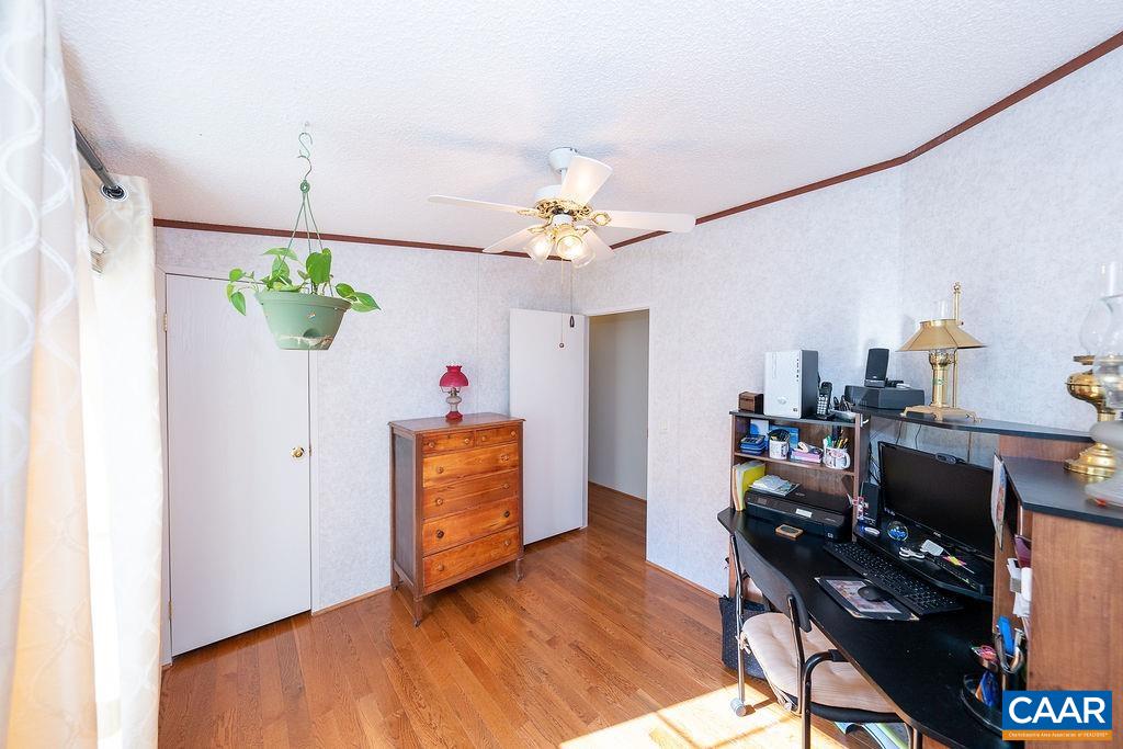 416 Hummingbird Road Scottsville, VA 24590 - Photo 21 of 36 Gallery Image 21