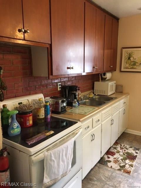 M:\DowningJ\Merriman\Kitchen.jpg