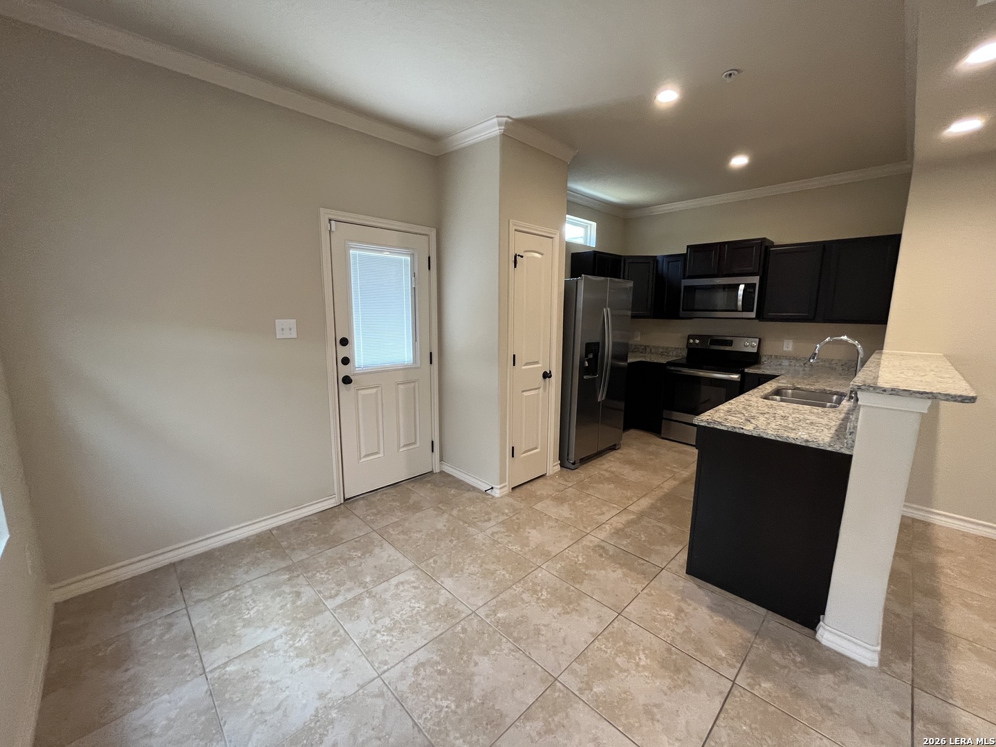 6526 Marcel Way, Unit 104 San Antonio, TX 78233 - Photo 5 of 25