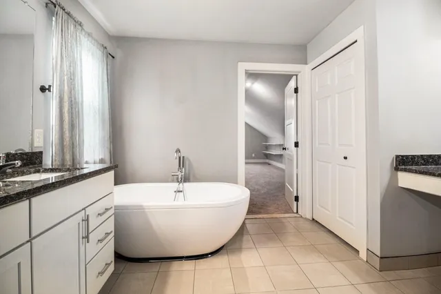 $394,900 | 583 Falcon Drive, Dundee, MI 48131