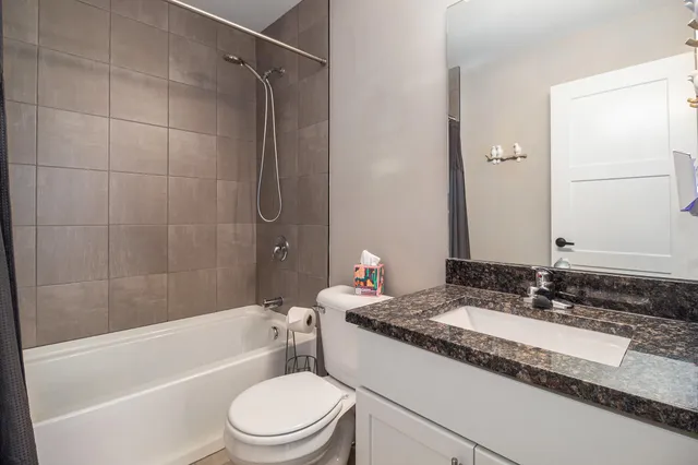 $394,900 | 583 Falcon Drive, Dundee, MI 48131