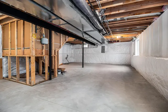 $394,900 | 583 Falcon Drive, Dundee, MI 48131