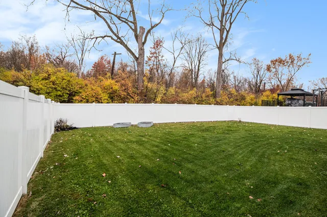 $394,900 | 583 Falcon Drive, Dundee, MI 48131