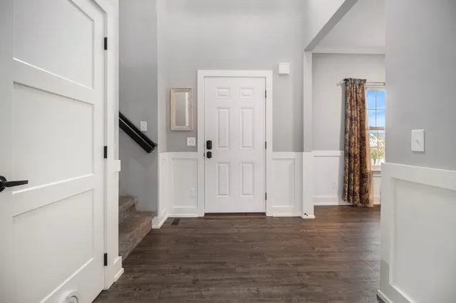 $394,900 | 583 Falcon Drive, Dundee, MI 48131